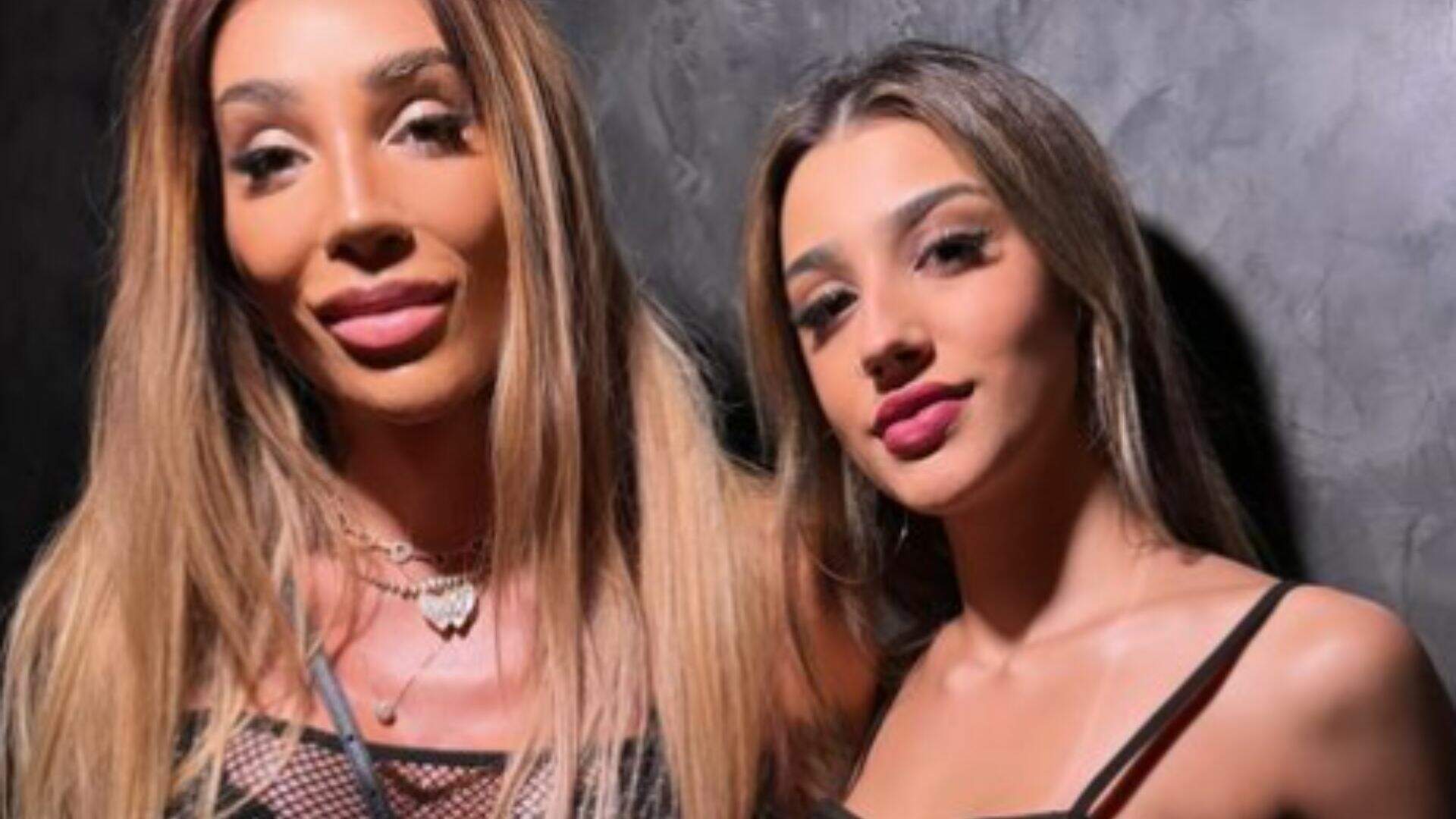 Solteiras, Maya Massafera e Bia Miranda curtem balada juntas com looks iguais