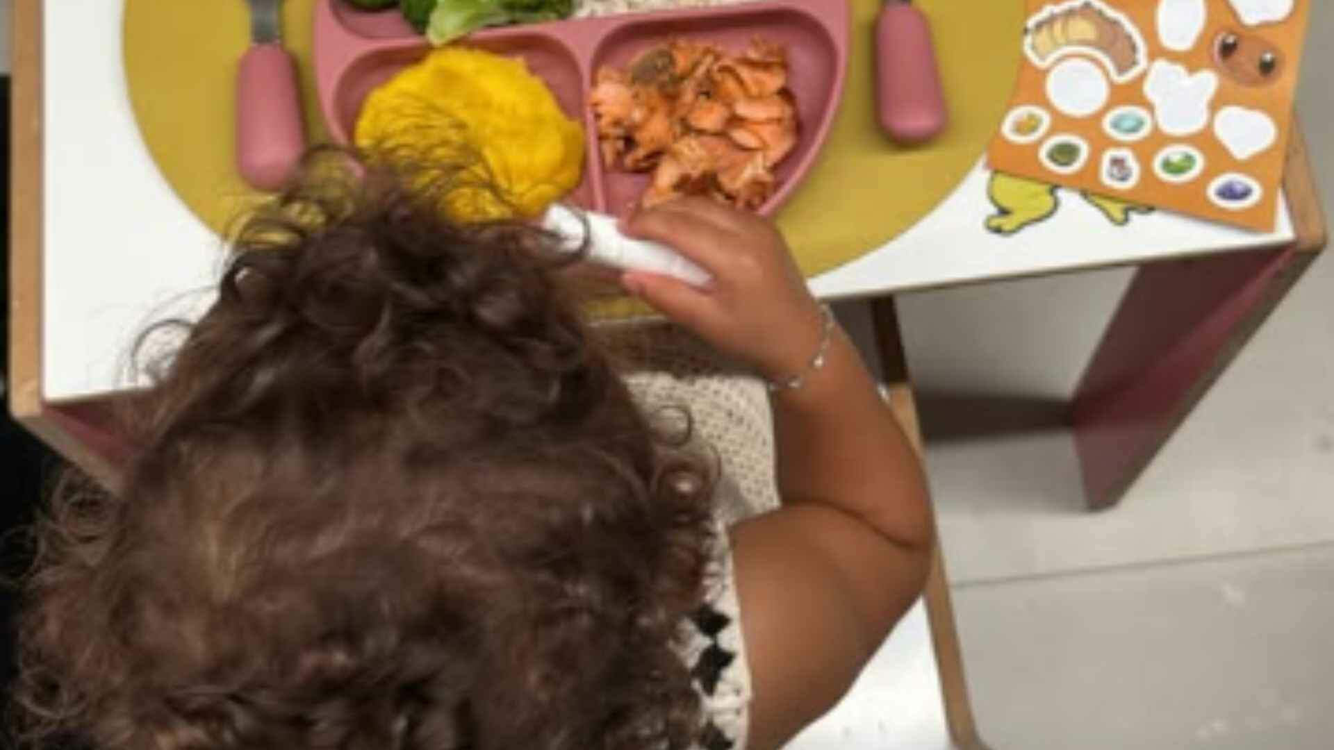Após polêmica sobre suposta traição, Neymar compartilha foto da filha Mavie