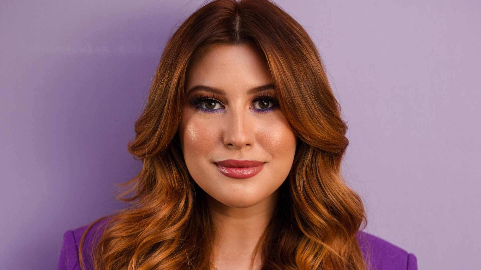 Niina Secrets se emociona ao descobrir gravidez após um ano de tentativas