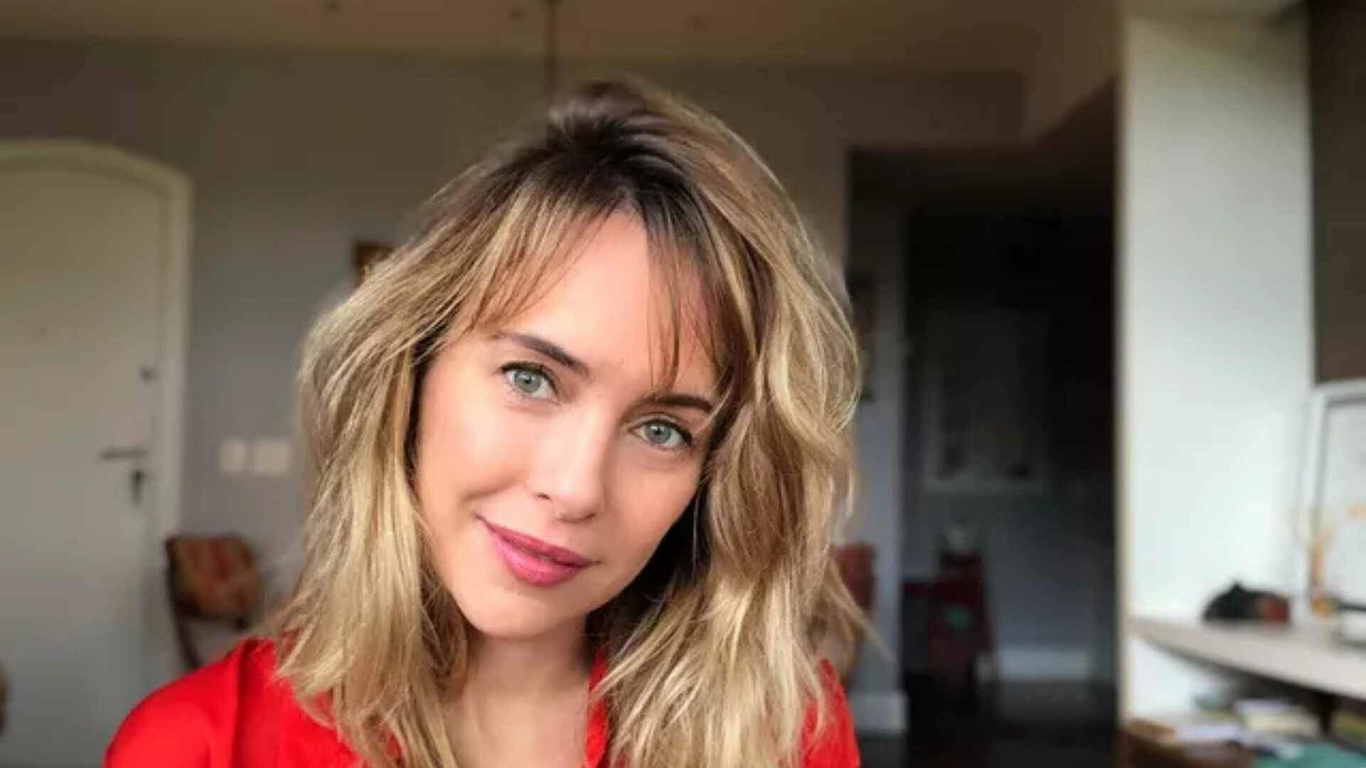 Fernanda Nobre celebra conquista do mestrado em Literatura: “Não estou me cabendo em mim mesma”