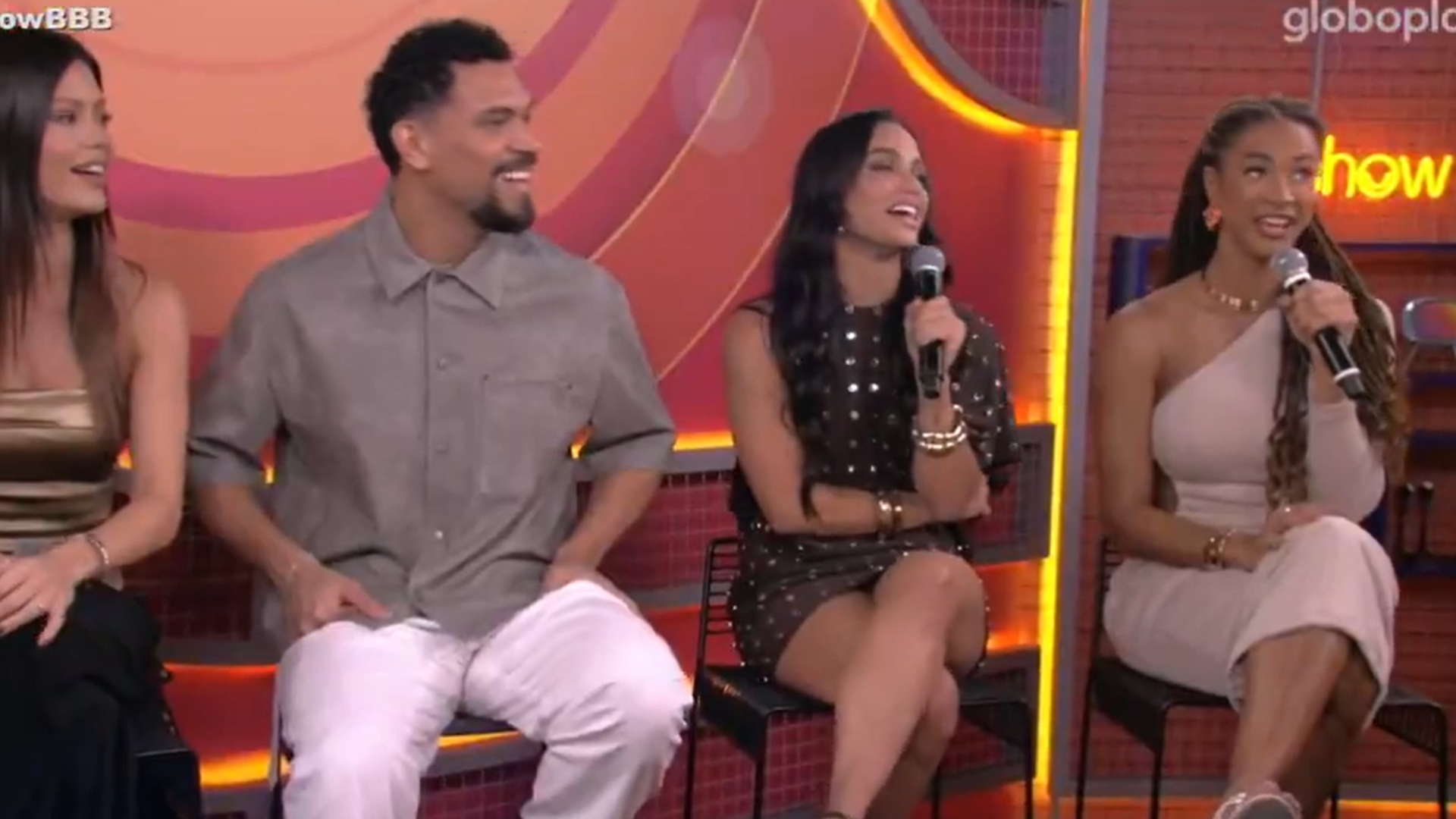 BBB 25: No ‘Prêmio Gshow’, Eva alfineta Aline e leva invertida: “Já tô rindo há tanto tempo”