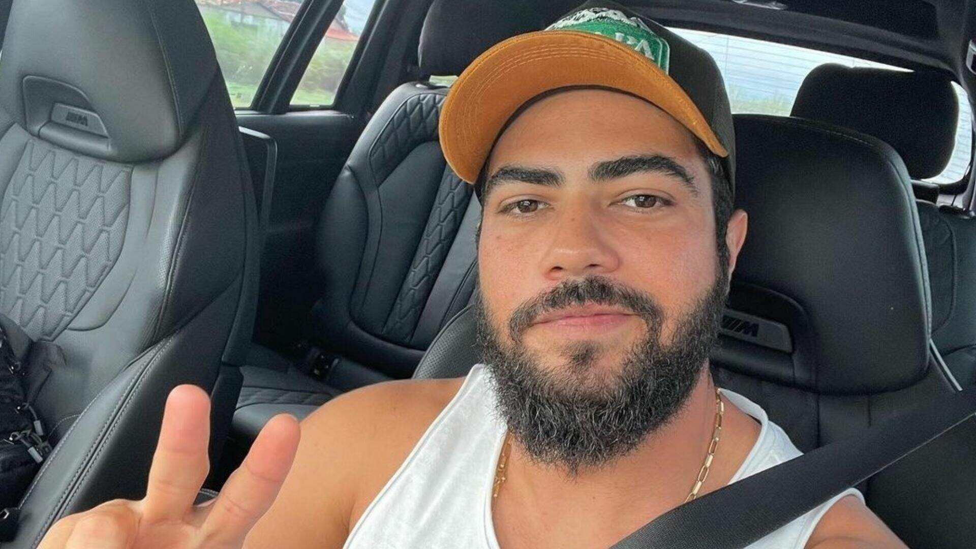 Henrique, dupla de Juliano, revela se fez harmonização facial e resposta viraliza