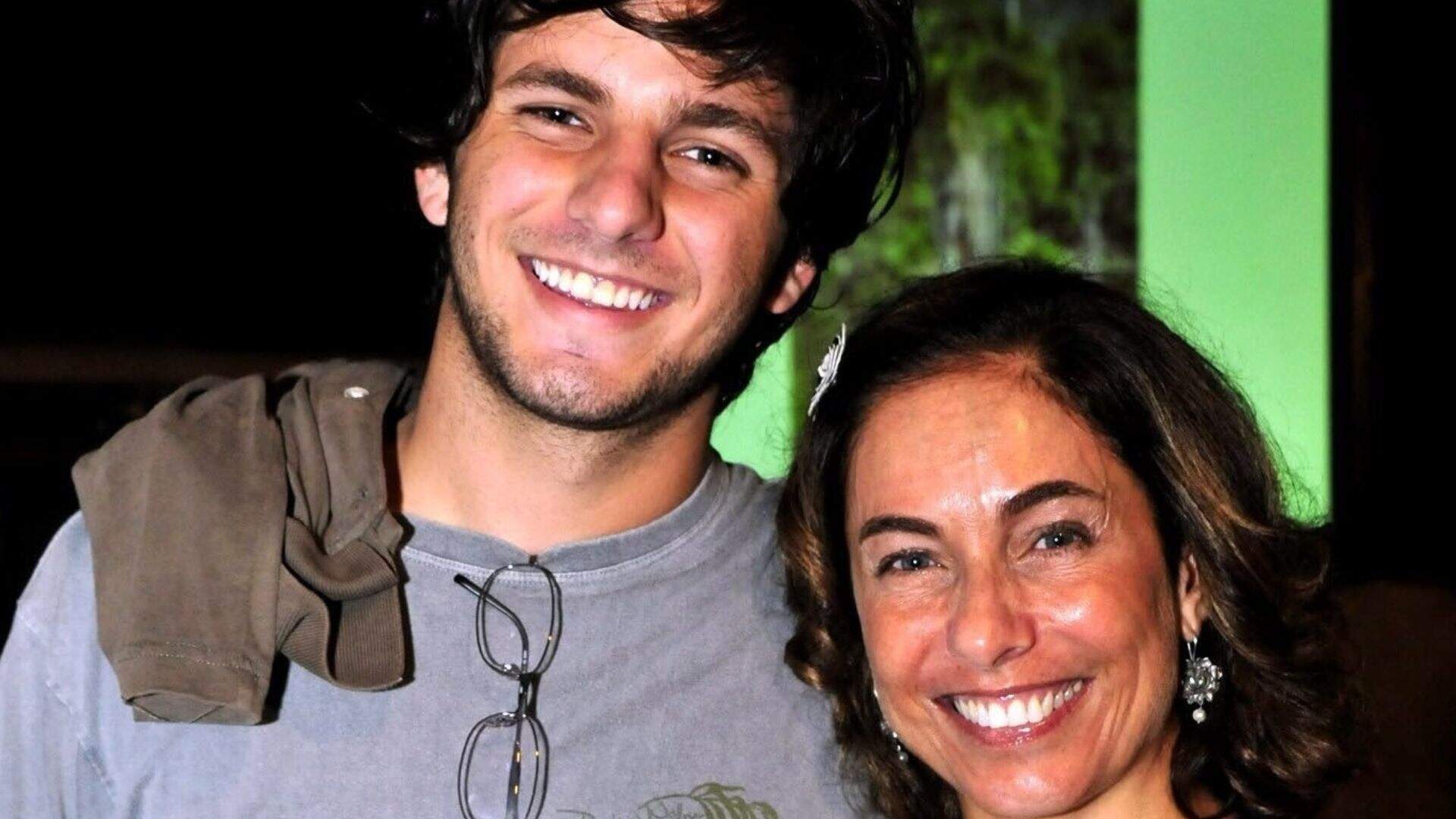 Cissa Guimarães cita m*rte do filho de 18 anos e afirma que visita local do acidente