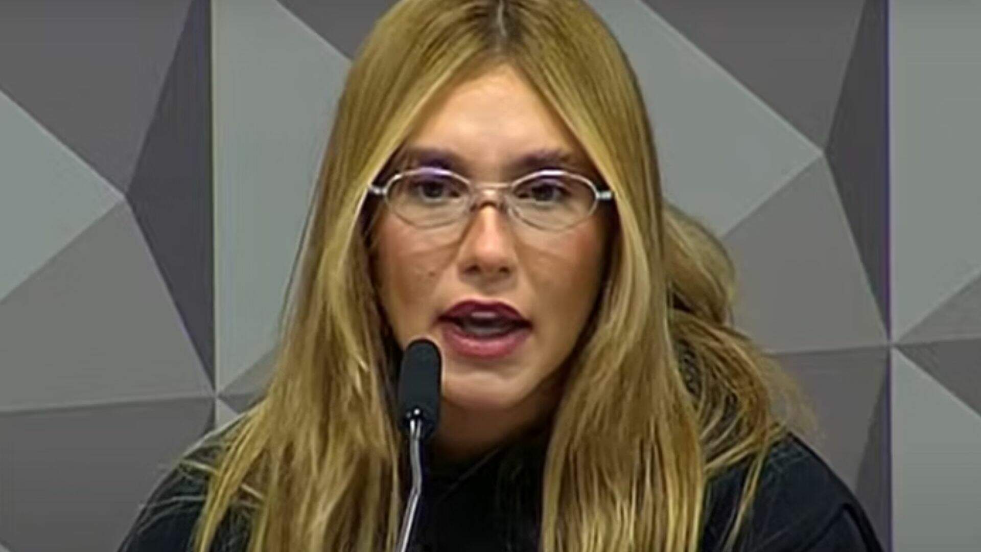 Virginia comenta sobre responsabilidade com os seguidores: “Não faço nada fora da lei”