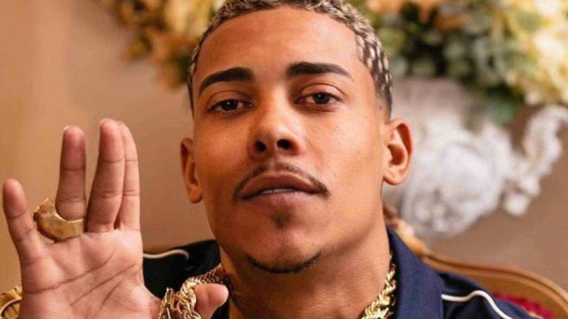 MC Poze do Rodo volta a rebater comentários após confusão em avião