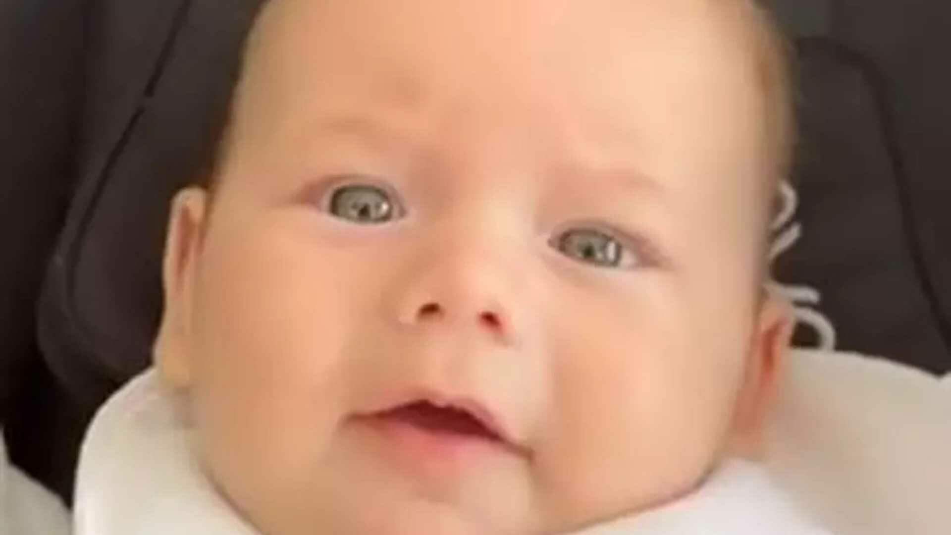 José Leonardo aprende a dizer “não” e diverte ao recusar comida com gestos
