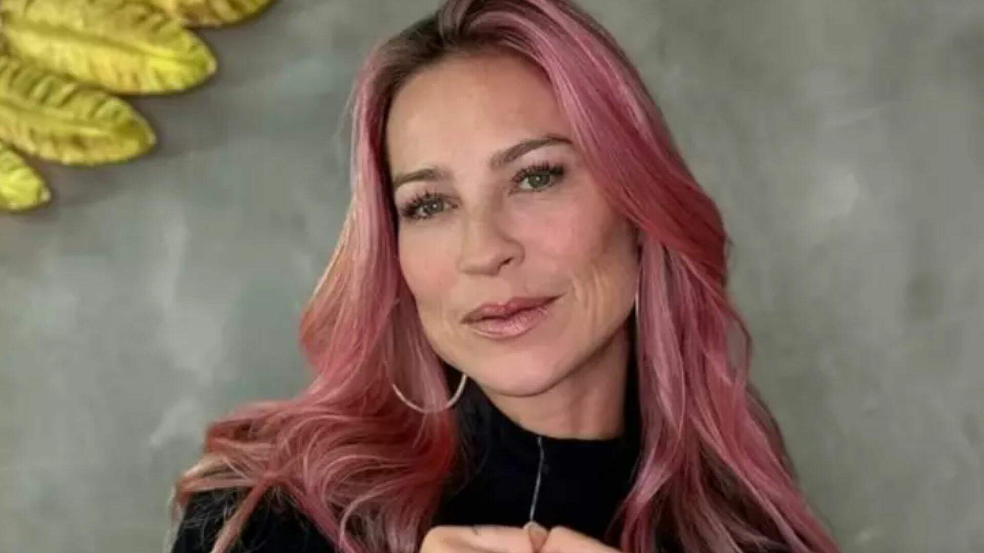 Luana Piovani desembarca no Brasil e desabafa ao se deparar com publicidade de aposta