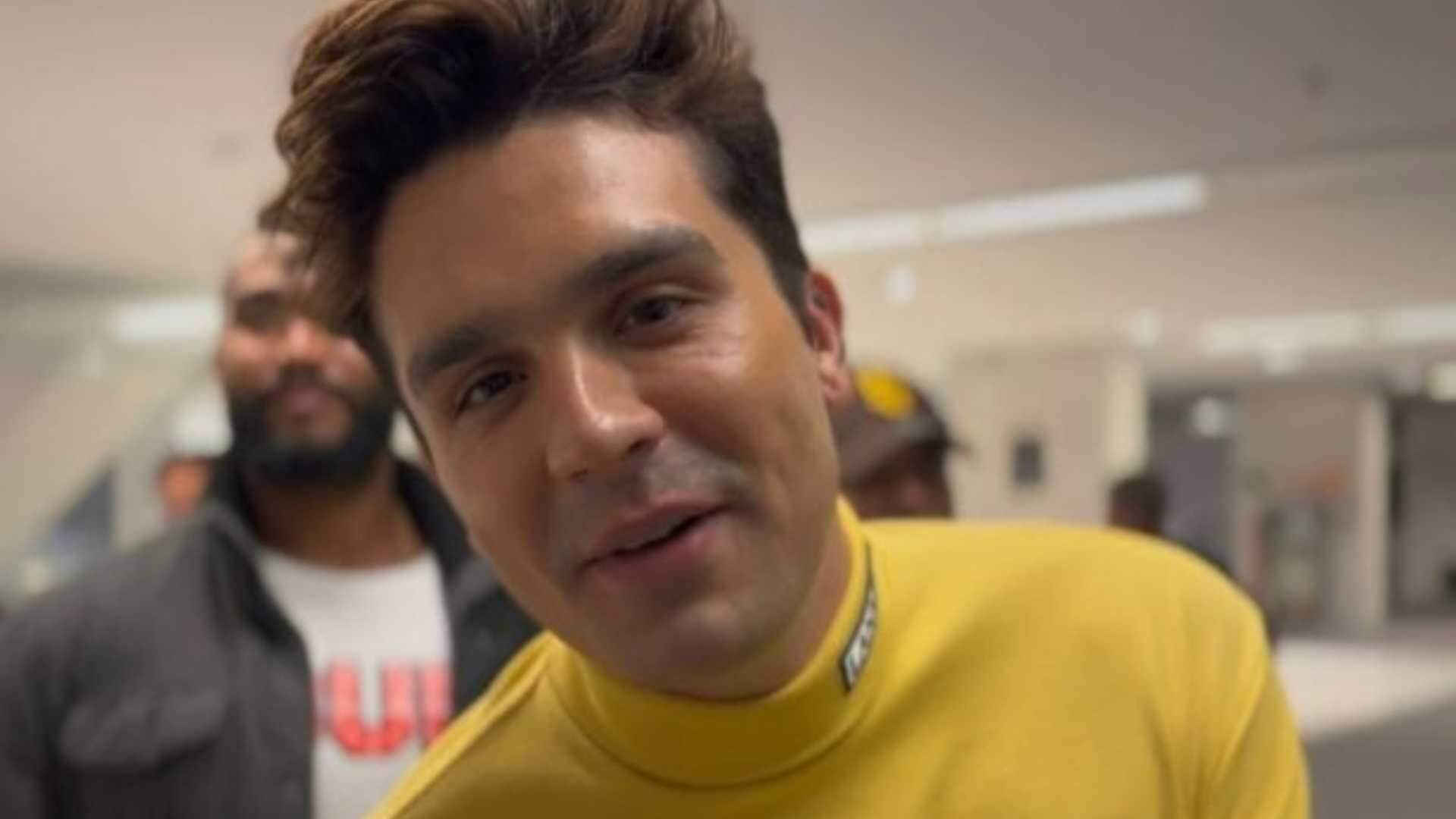 Luan Santana prestigia Brasil x Paraguai e fala sobre a filha Serena