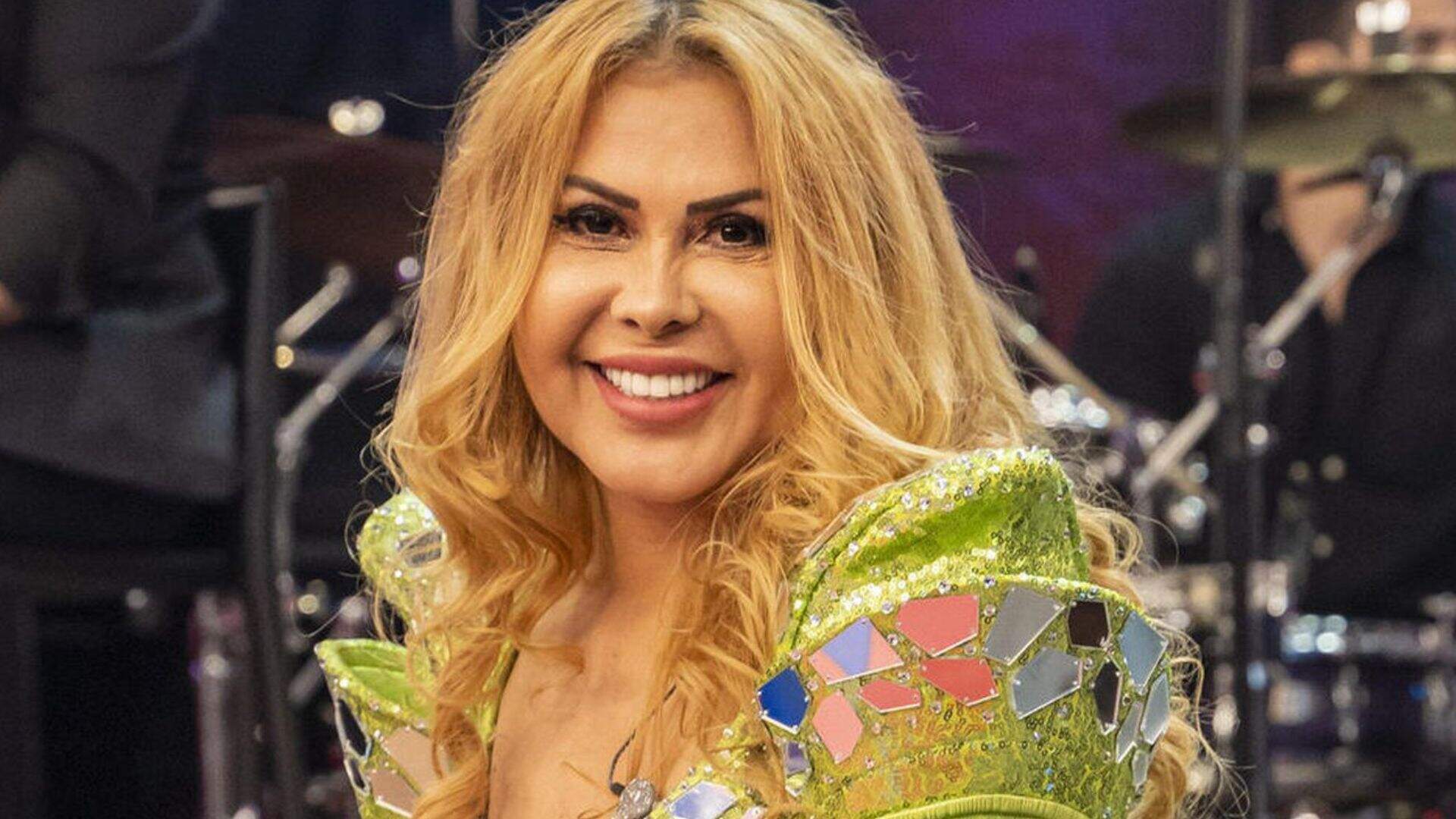 Joelma abre o jogo e revela que não beija na boca há sete anos